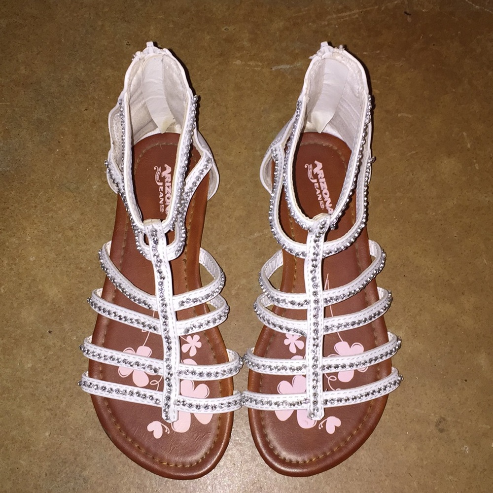 SZ 4 White Sandals From Arizona Jean Co.